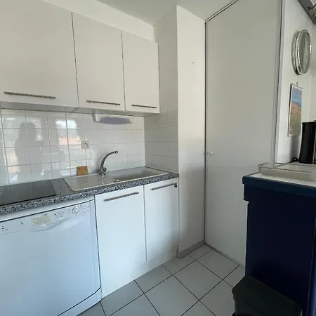 : T2, Loggia Et Parking A 2 Pas De La - Fr-1-309-39